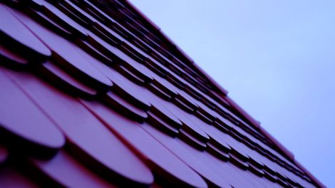 10-En quoi la qualité des matériaux de couverture peut impacter l'intégrité d'un bâtiment