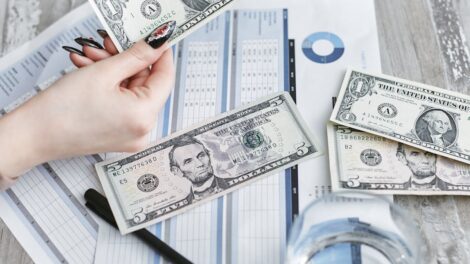 découvrez des stratégies efficaces de gestion budgétaire pour optimiser vos finances, contrôler vos dépenses et atteindre vos objectifs financiers avec succès.