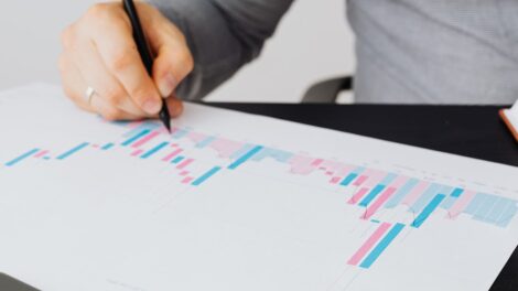 rapport d'inspection de toiture détaillé pour évaluer l'état, détecter les dommages et assurer la durabilité de votre toit.