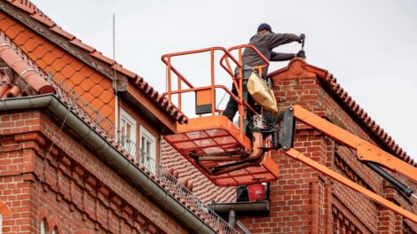 solutions professionnelles d'étanchéité de toitures pour protéger votre maison contre les infiltrations d'eau et les intempéries.