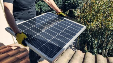 découvrez la motorisation solaire : une solution écologique et économique pour automatiser vos installations grâce à l'énergie solaire.