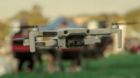 inspection de toiture par drone : une solution rapide, sécurisée et précise pour détecter les dommages et assurer l'entretien de votre toit.